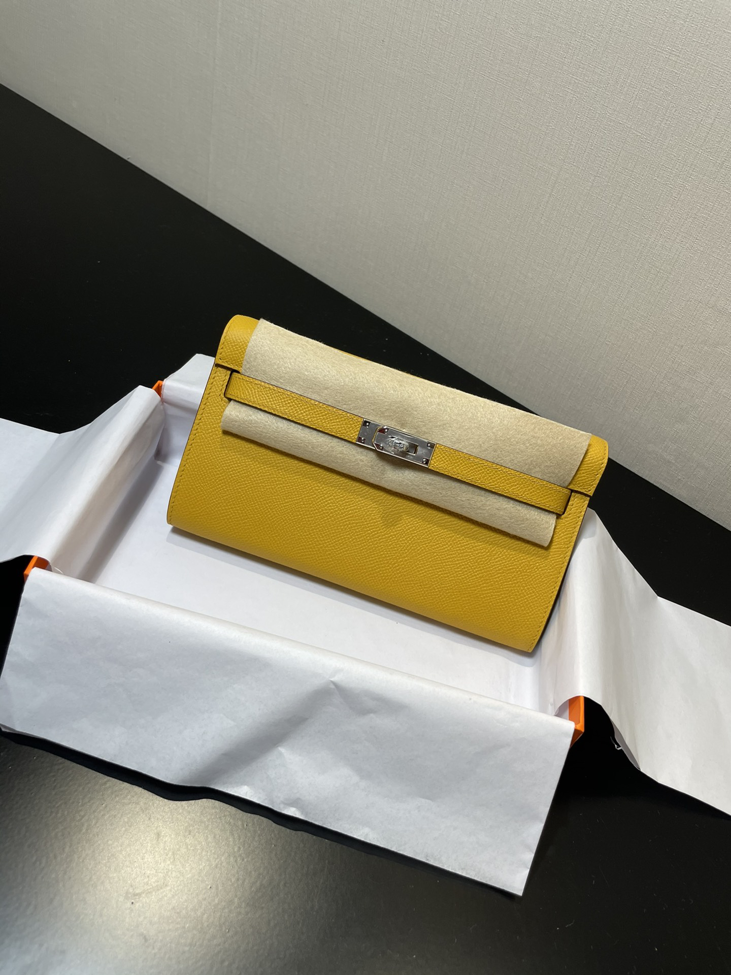 Hermès Kelly Messenger Bag yellow