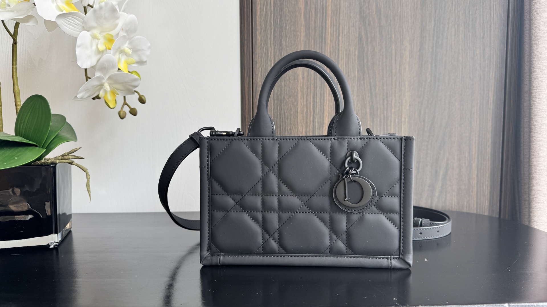 DIOR Book Tote Original leather, black, matte finish