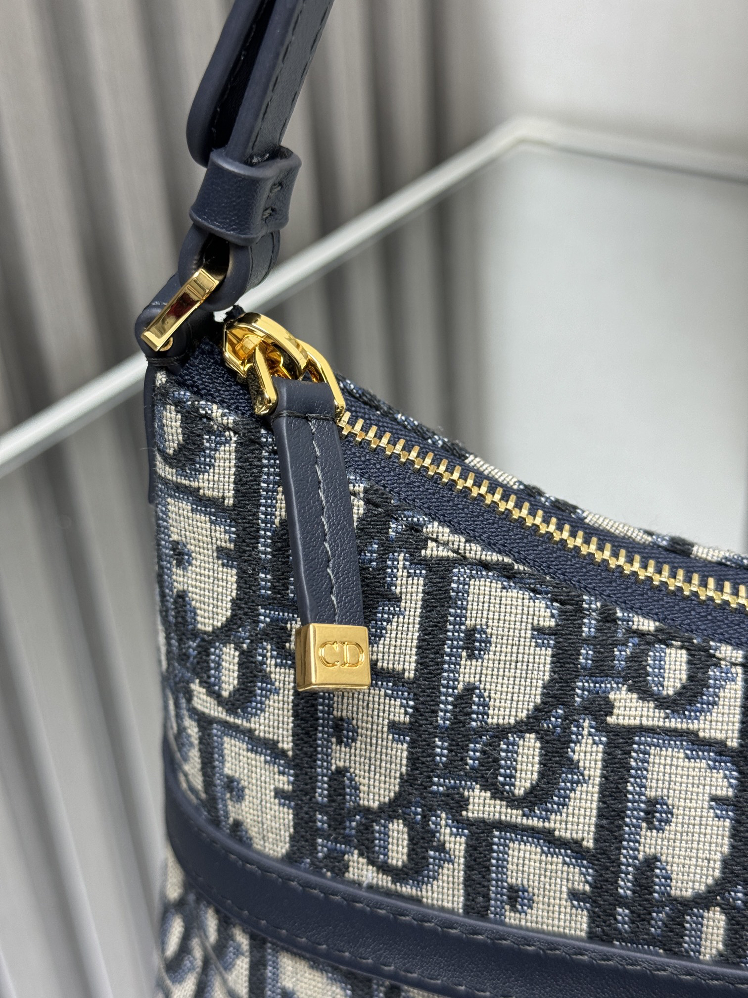 DIOR 30 Montaigne Hobo Mini Bag 2381