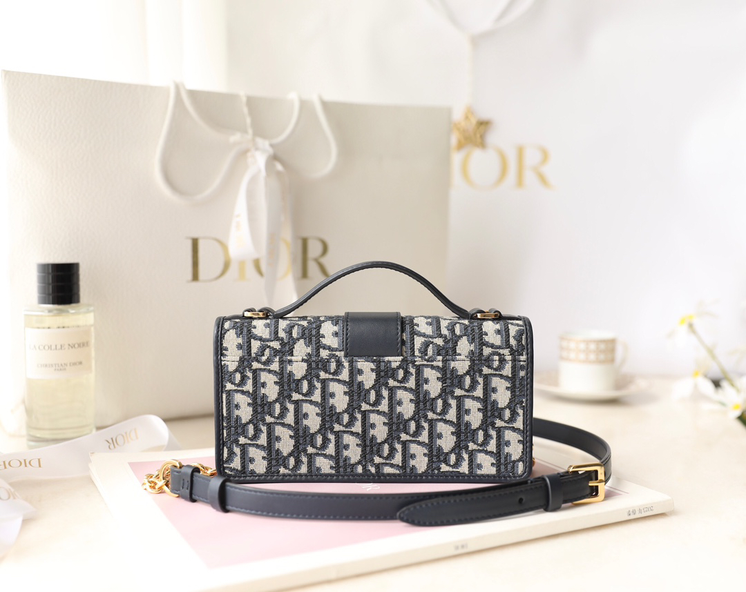 DIOR 30 Montaigne DR-071