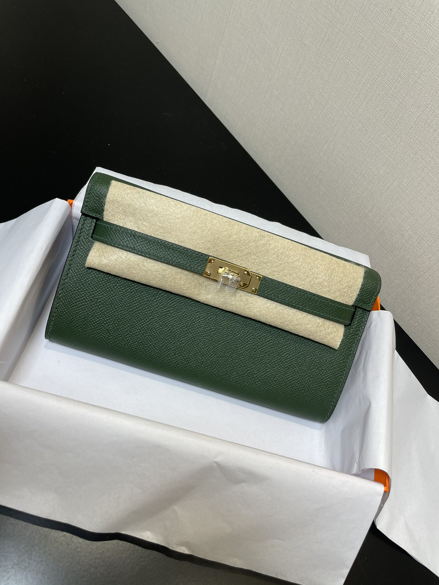 Hermès Kelly Messenger Bag green