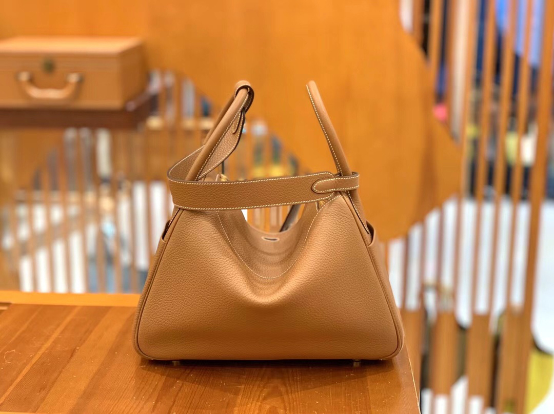 Hermès Lindy 26 golden brown