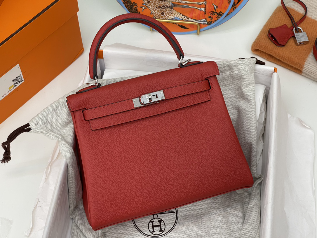 Hermès Kelly 25 Salmon Red