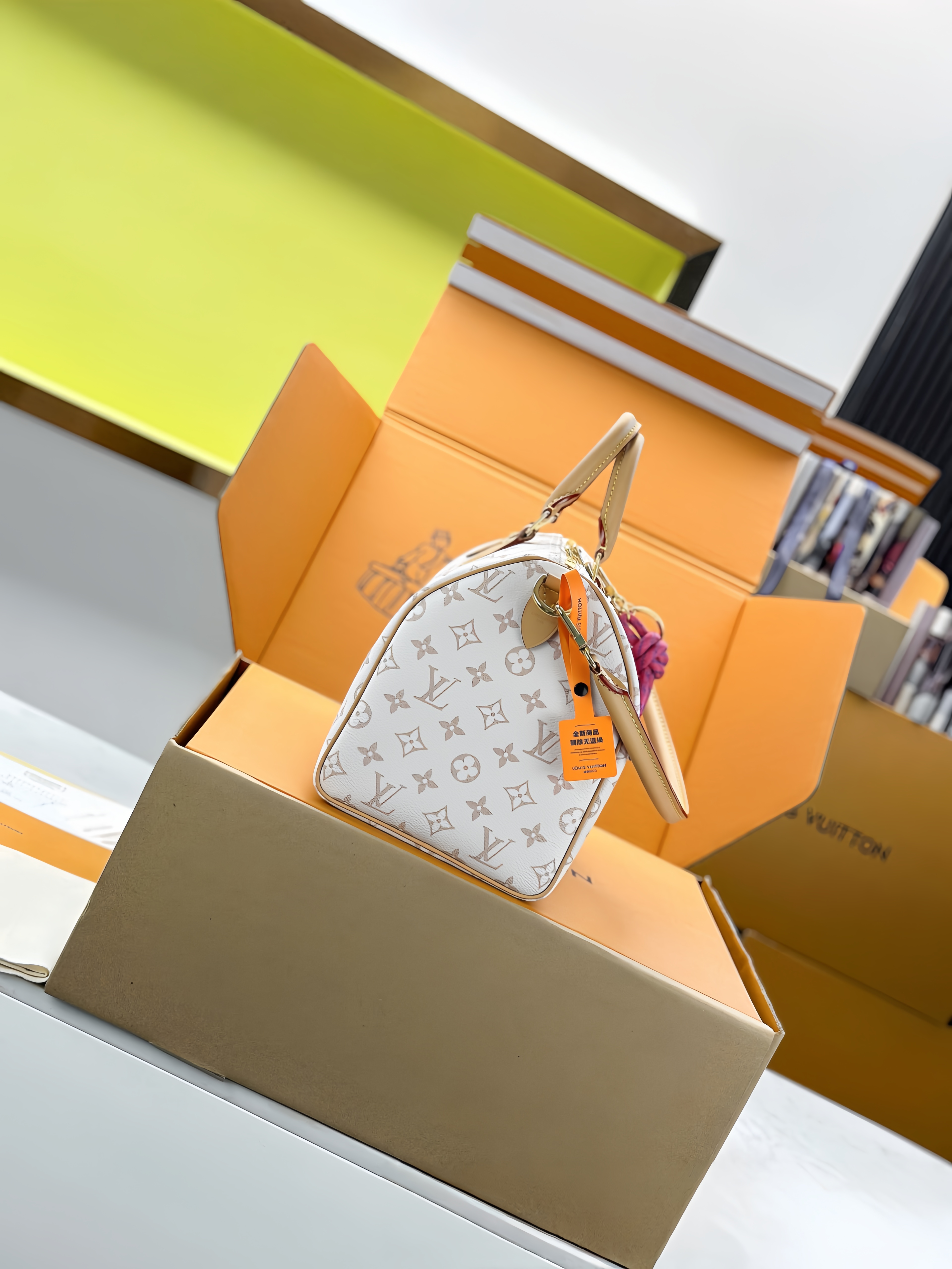 【 M15108 】LV Speedy SOFT 30 DARK handbag