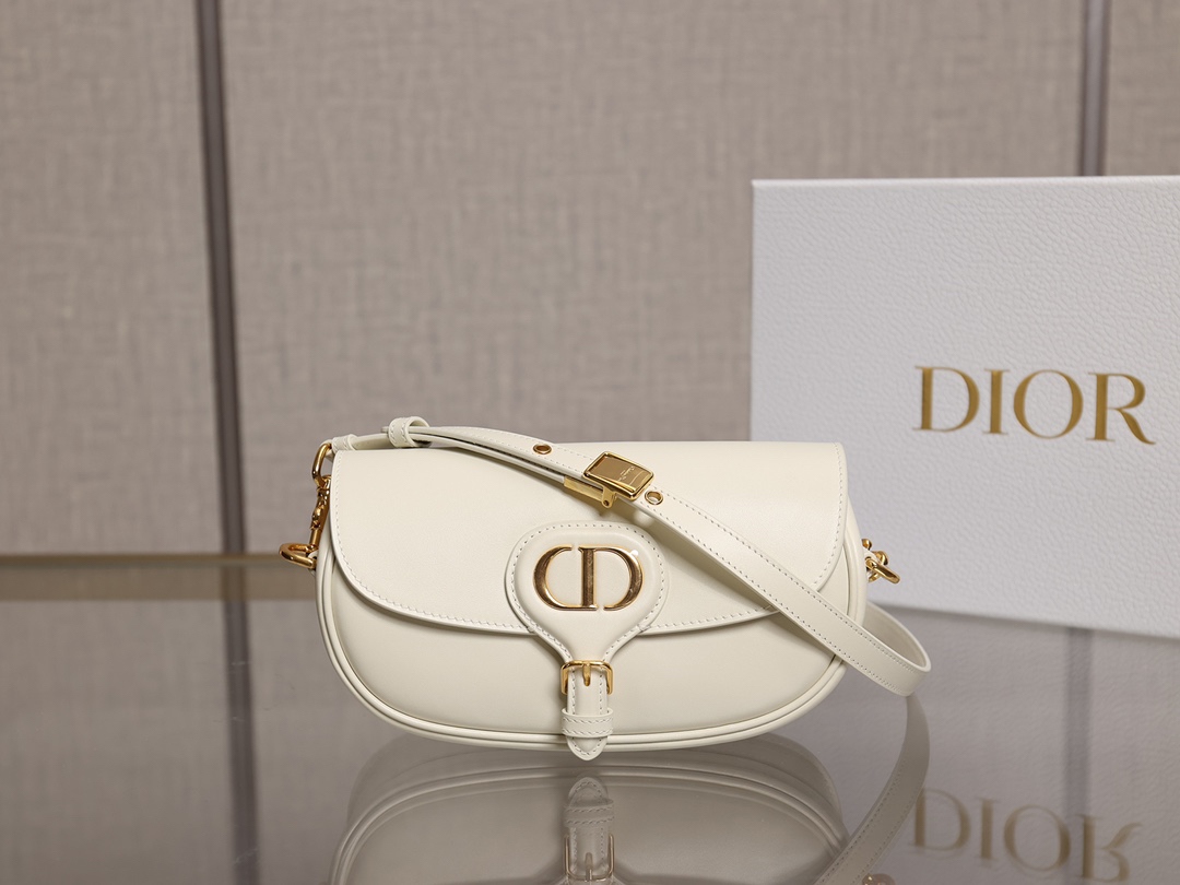 DIOR 30 Montaigne Bobby East-West underarm bag off-white color