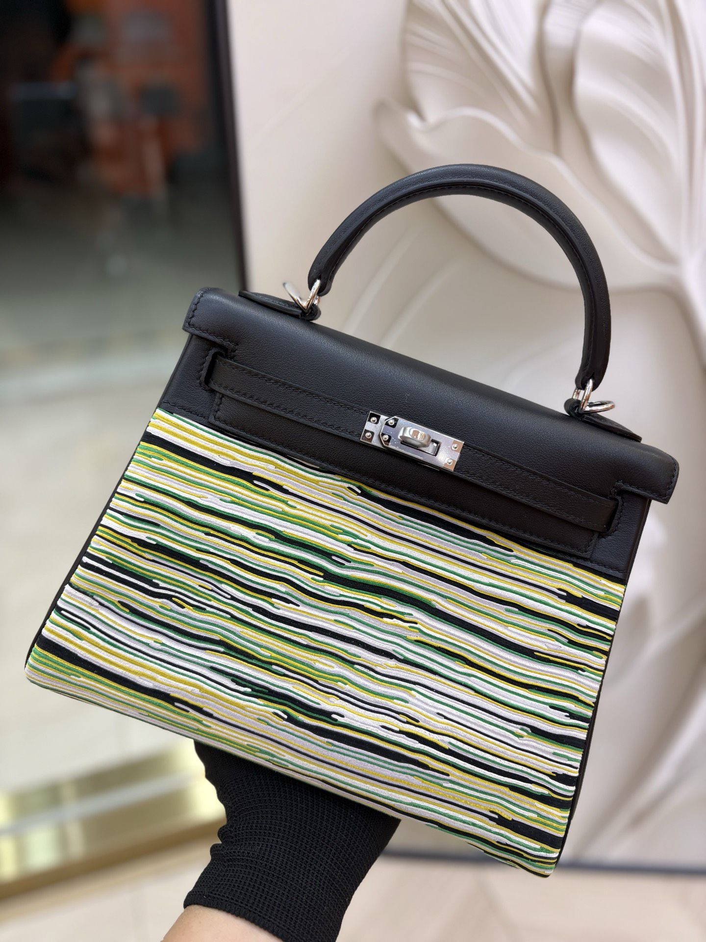 Hermès Kelly 25 Sheep skin cut and stitched with swift leather