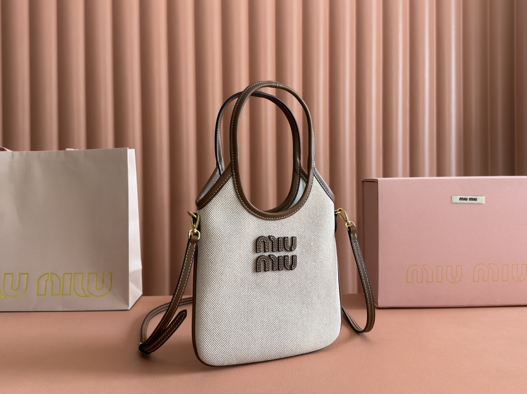 【5BG281】miumiu ivy