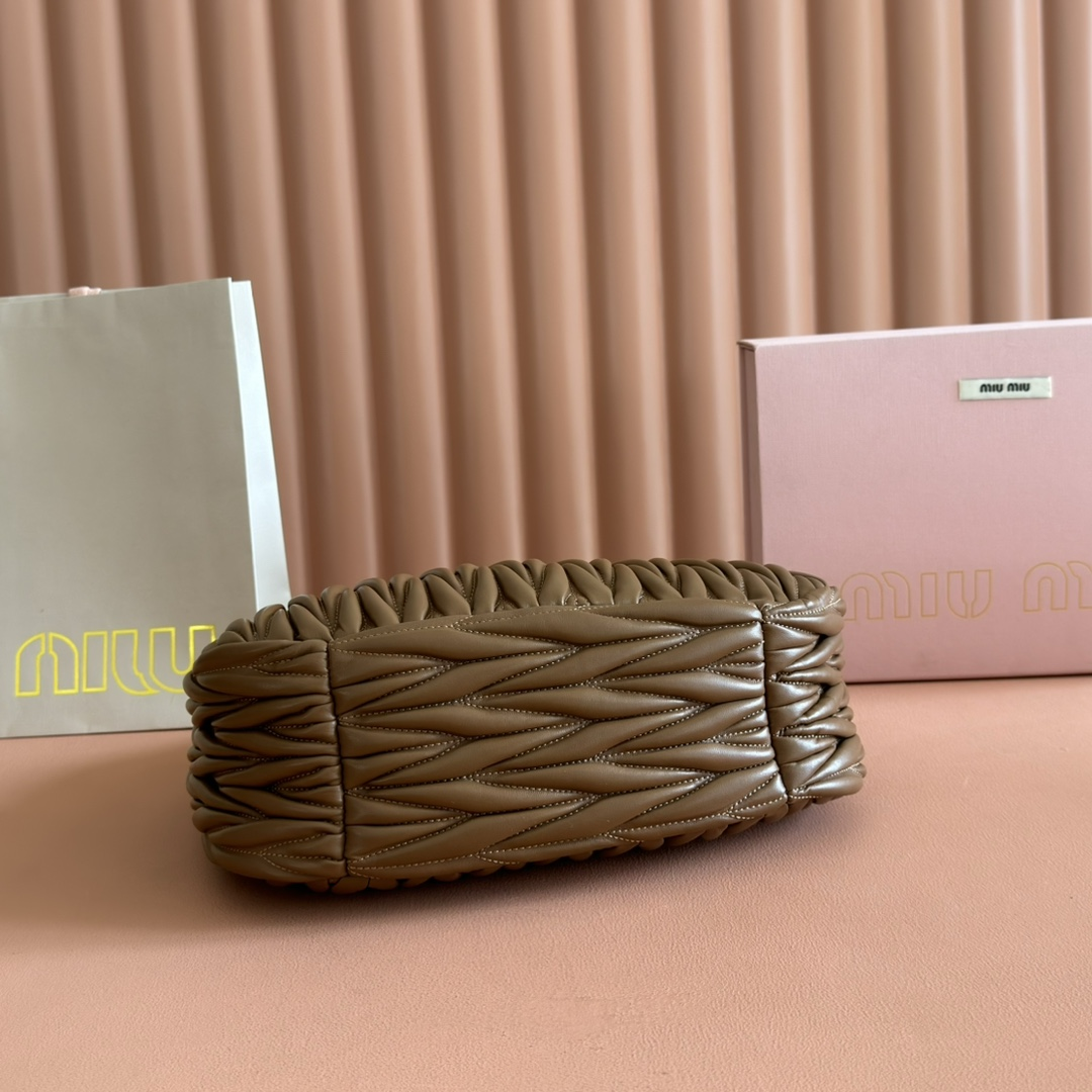 【 5BC108 Brown 】miumiu wander