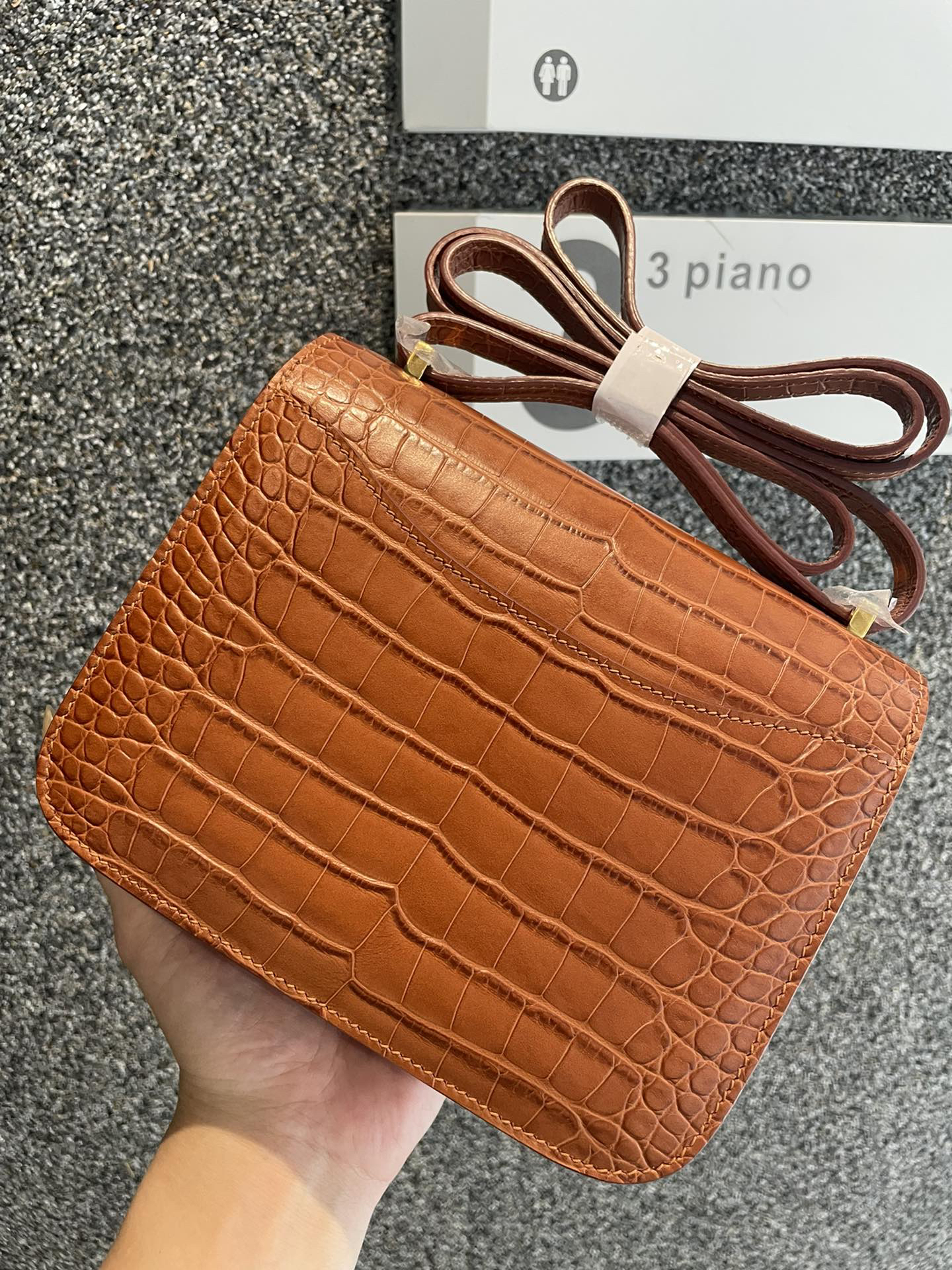 Hermès Constance 18cm Brown Crocodile Pattern
