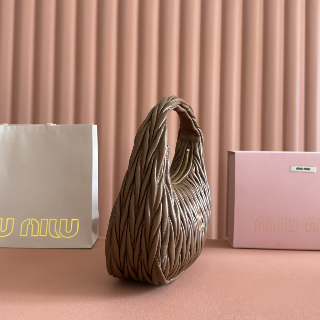 【 5BC108 Brown 】miumiu wander