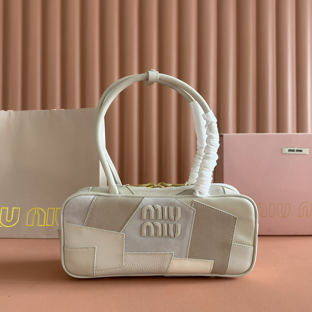 【 5BB173 White Blend 】miumiu beau