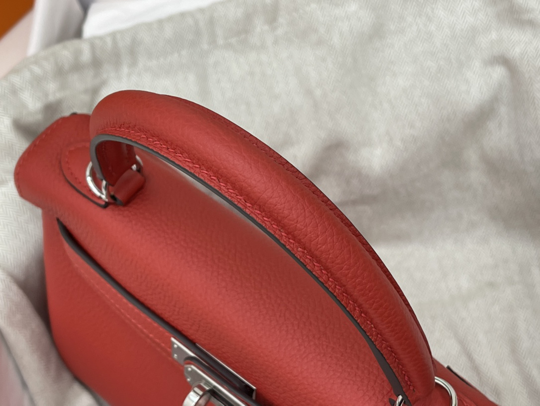 Hermès Kelly 25 Salmon Red