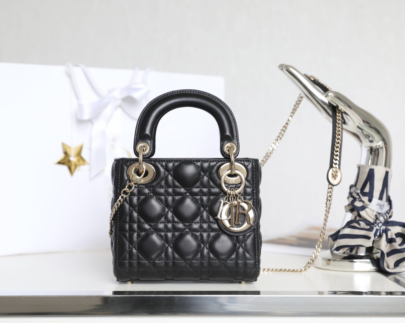 DIOR Lady Dior Black vine-patterned lacquer GR original sheepskin