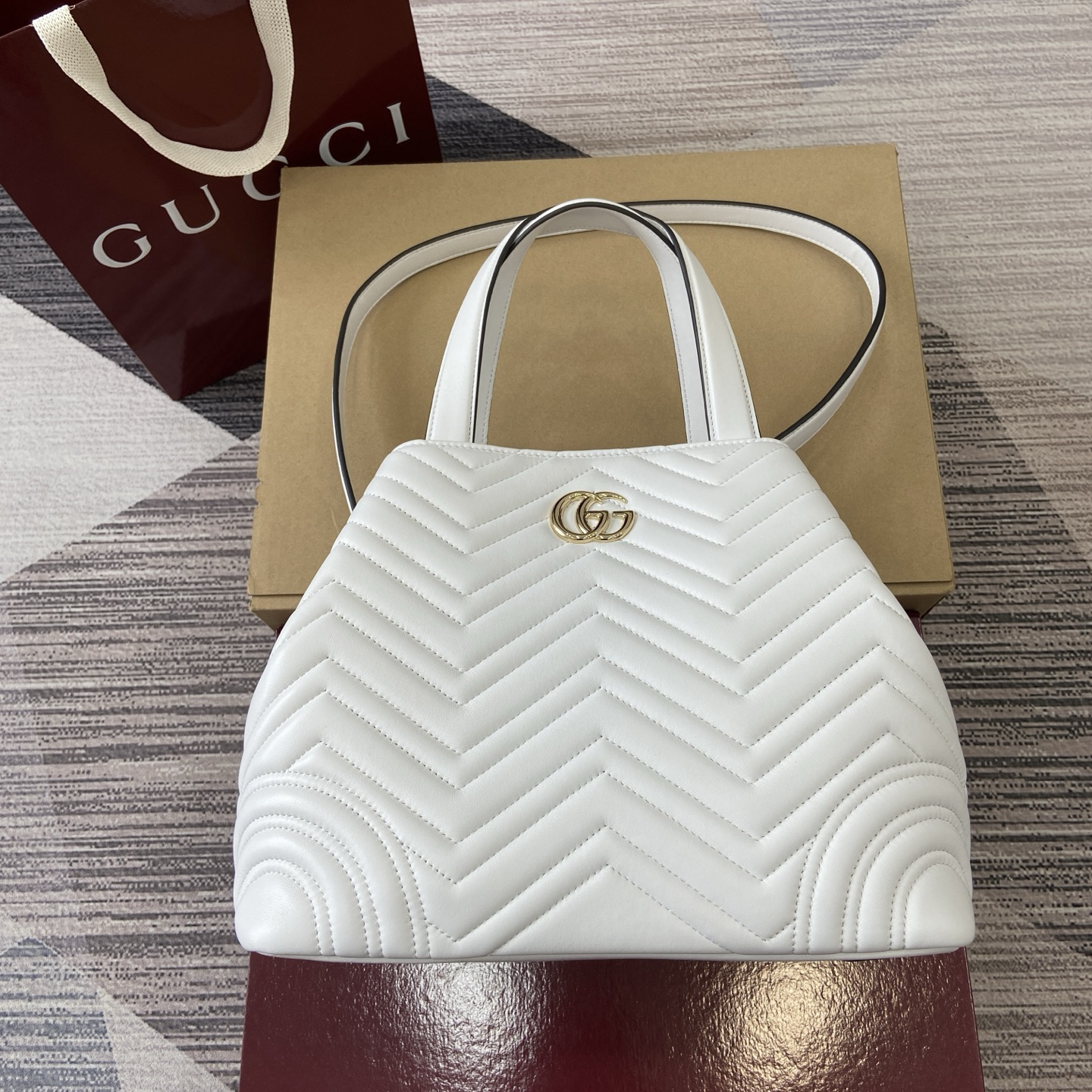 【847387 White sheepskin】gucci GG Marmont