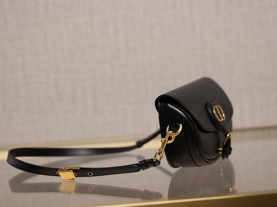 DIOR 30 Montaigne Bobby East-West underarm bag