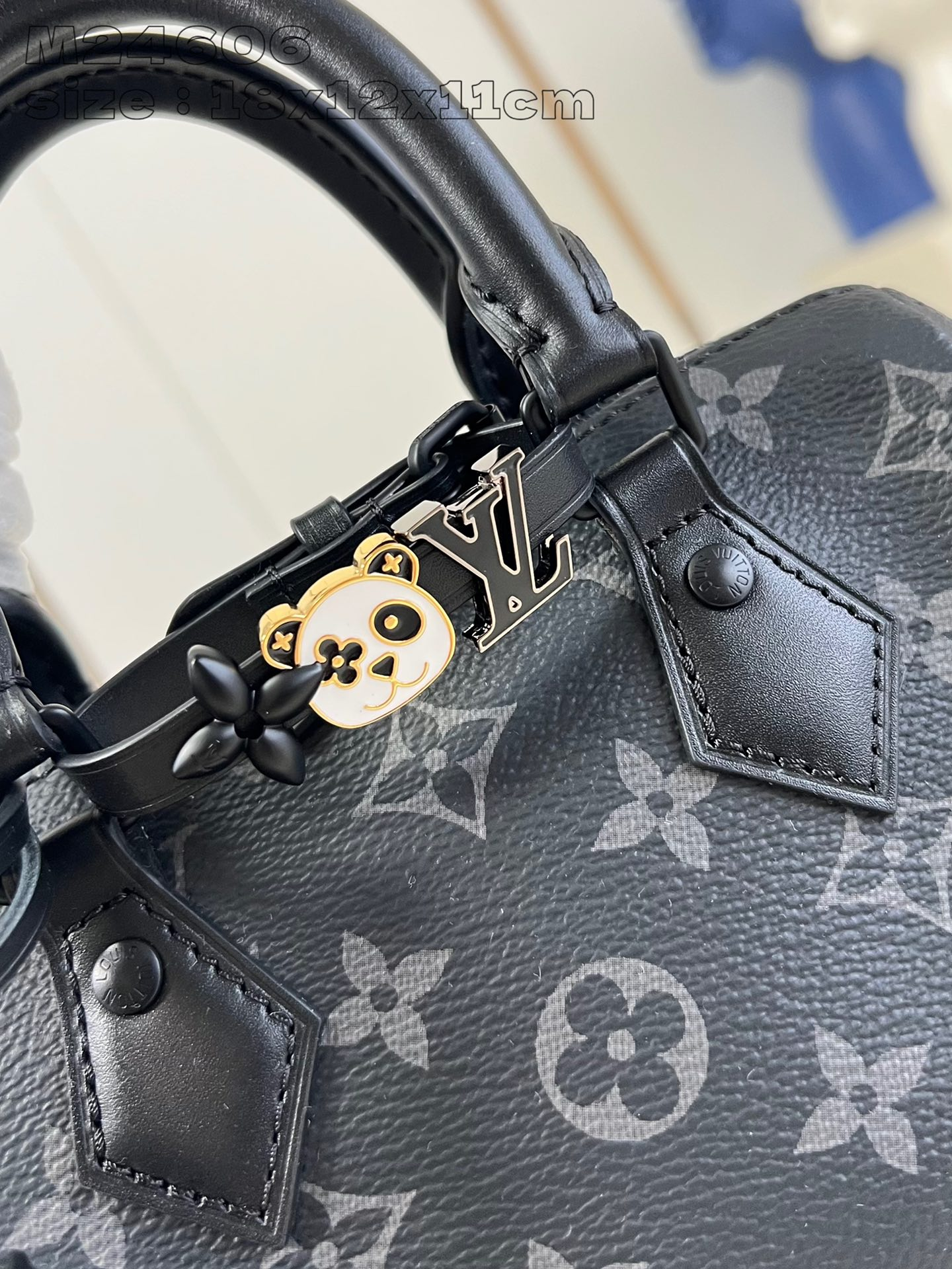 【 M24606 】LV Speedy 18 Black flowers handbag