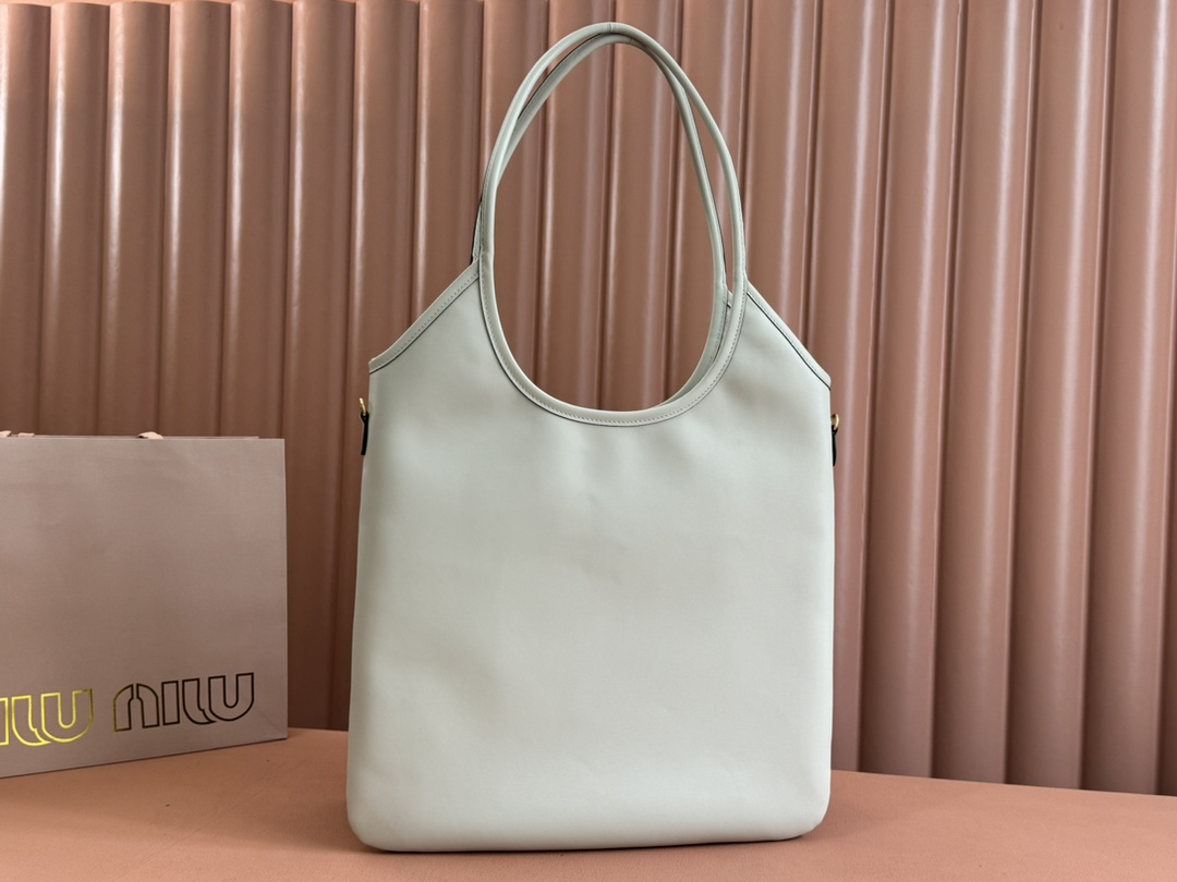 【 500231 White 】miumiu ivy