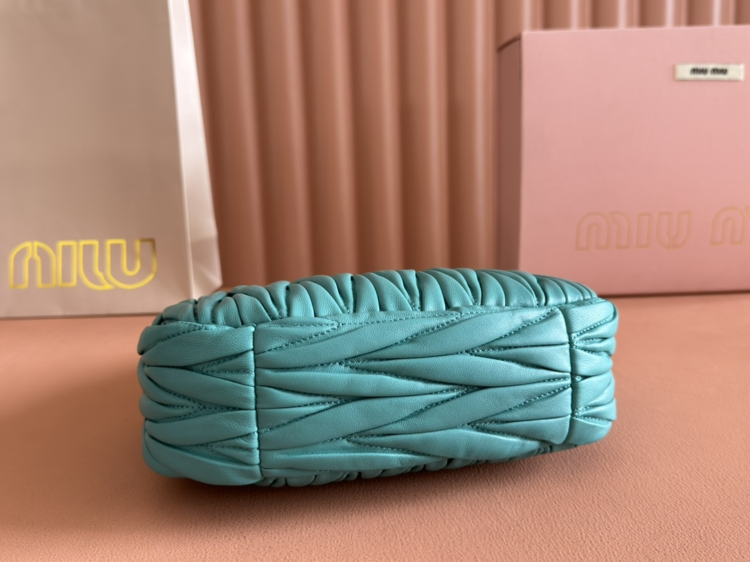 【 5BC125 Green 】miumiu wander