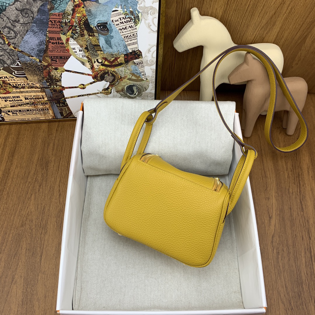 Hermès Mini Lindy Clemence Tc 9D Amber Yellow