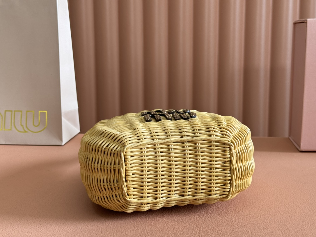 【 5BC125 Knitting 】miumiu wander