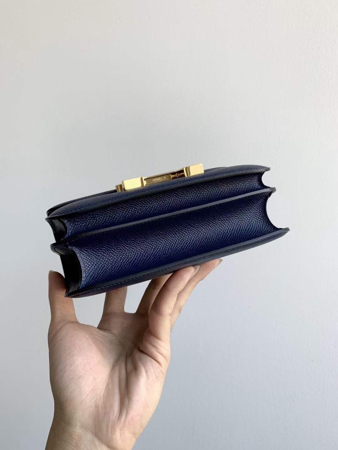 Hermès Constance 19cm gemstone blue