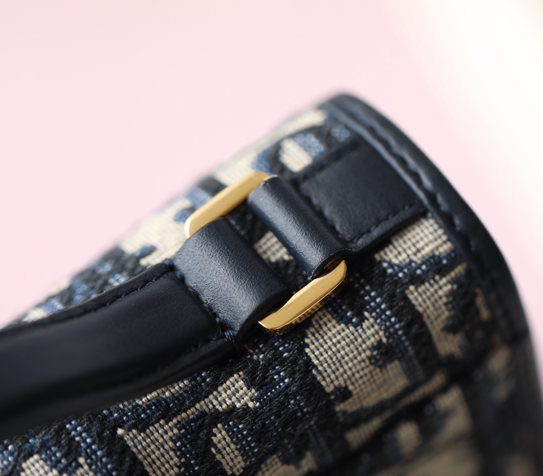 DIOR 30 Montaigne DR-071