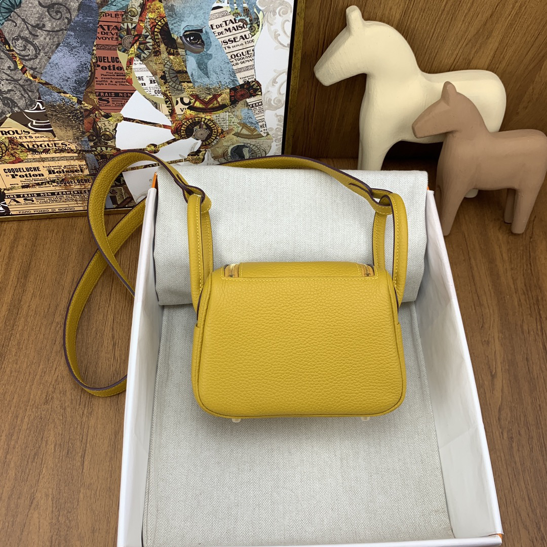 Hermès Mini Lindy Clemence Tc 9D Amber Yellow