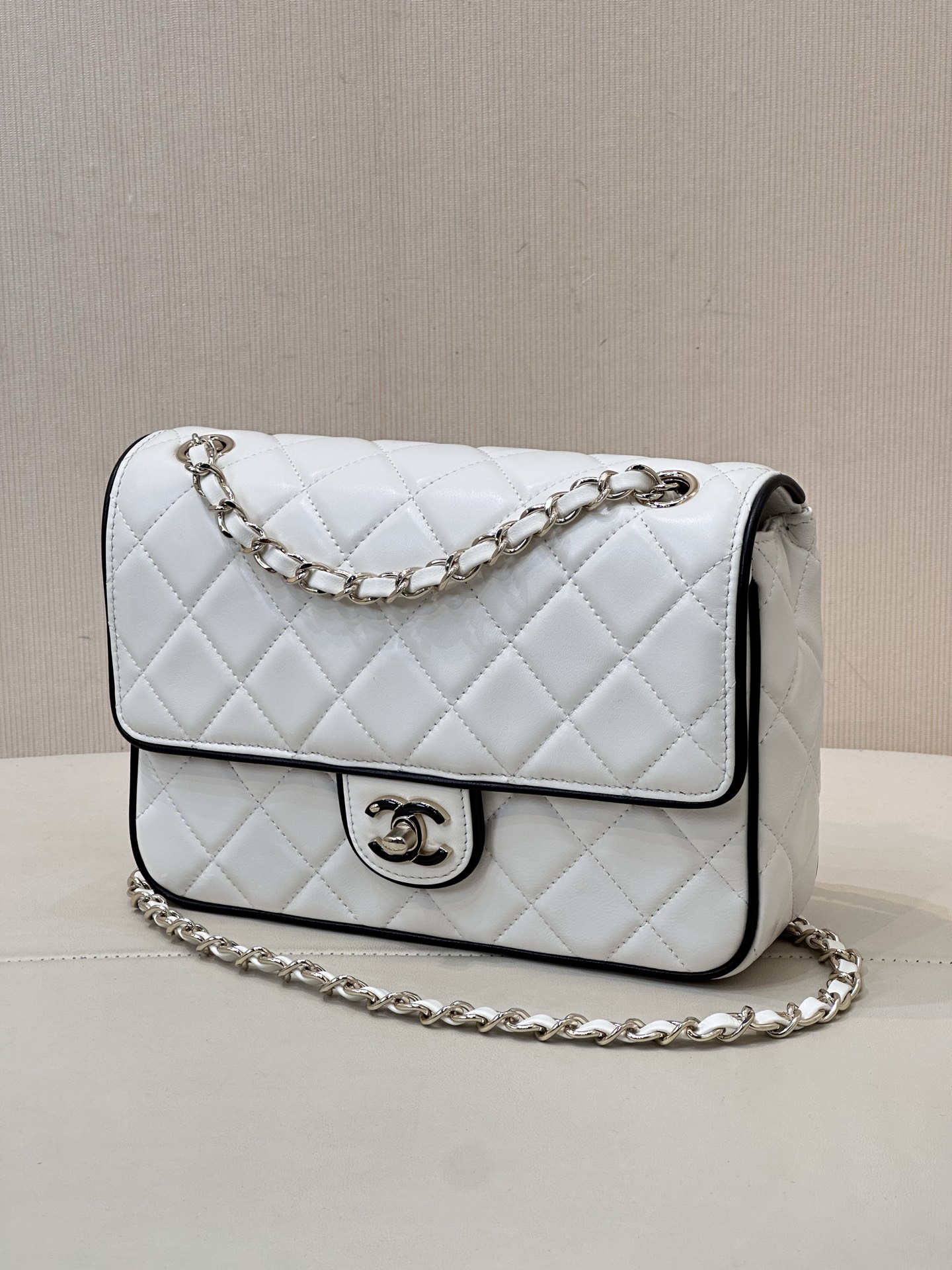 Chanel Cf Comic series Sheep Leather Chain Bag handbag