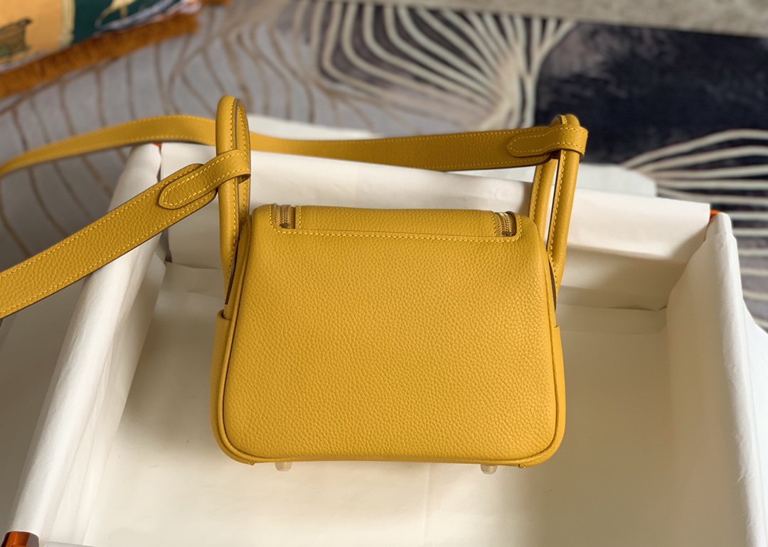 Hermès  Mini Lindy 19 yellow