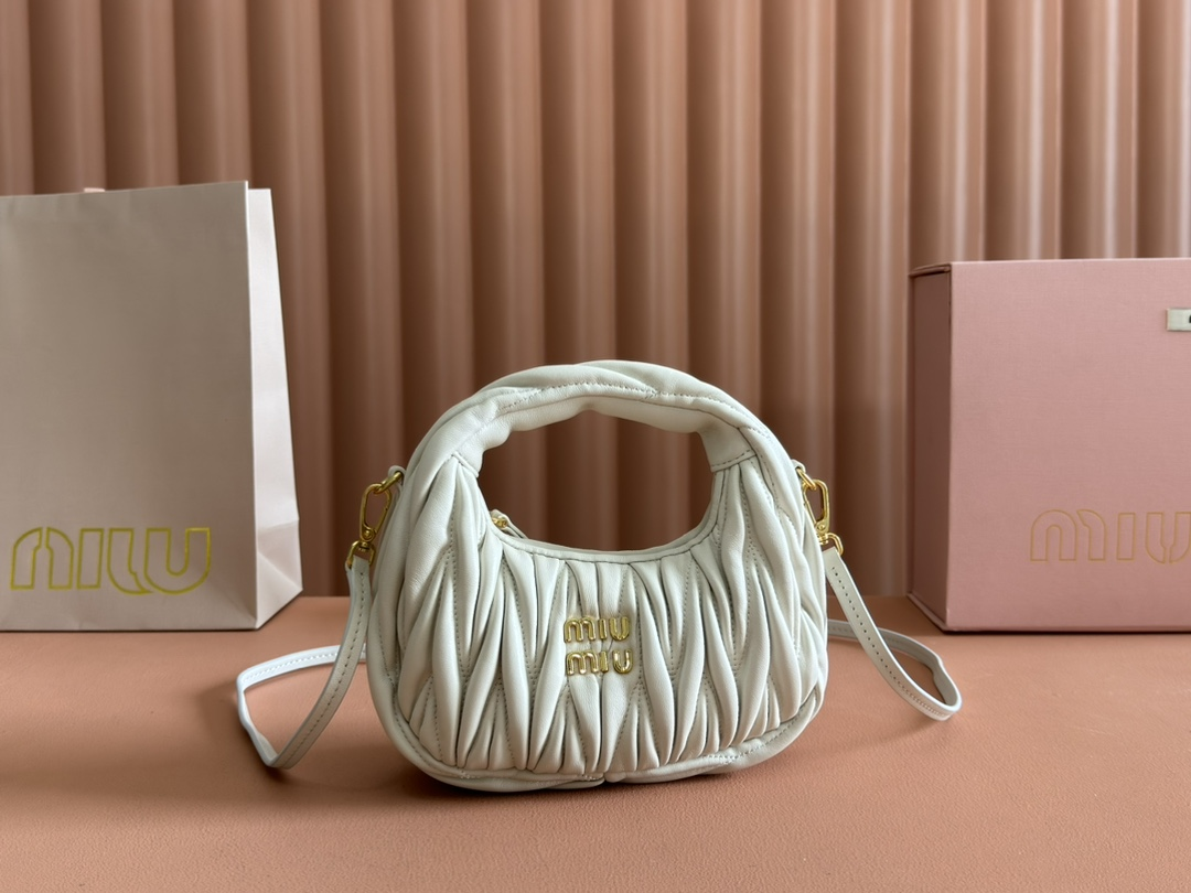 【 5BP078 White 】miumiu wander