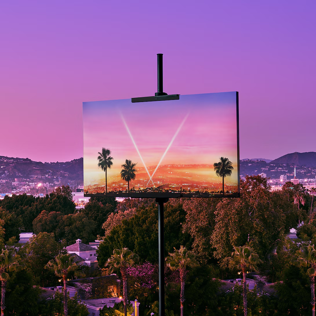 LOUIS VUITTON ICON – PERSONALIZABLE & REFILLABLE CITY OF STARS