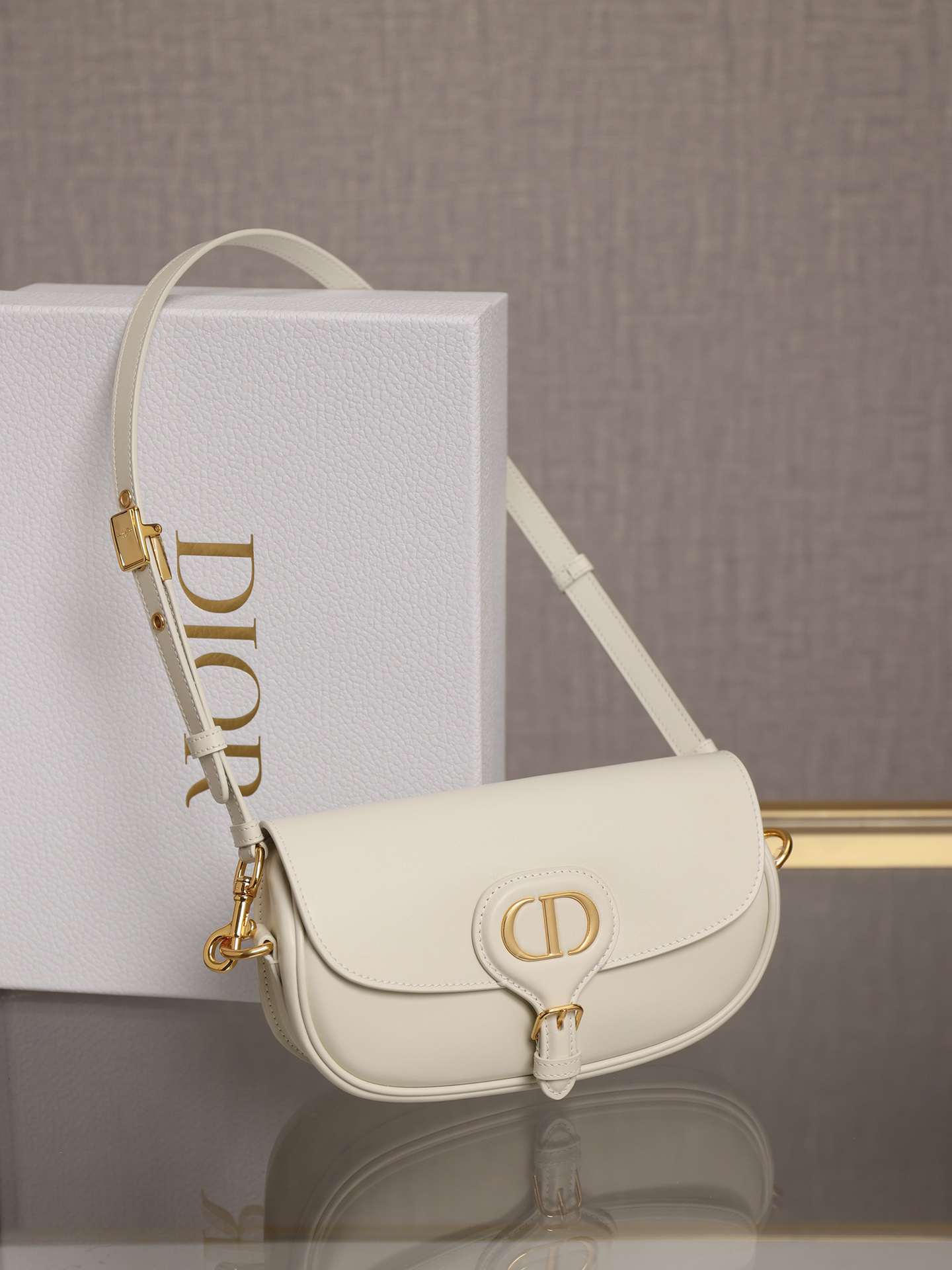 DIOR 30 Montaigne Bobby East-West underarm bag off-white color