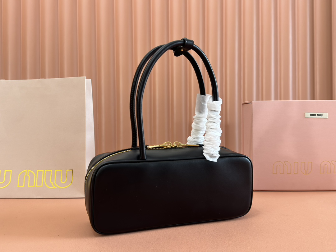 【 5BB173 Black 】miumiu beau