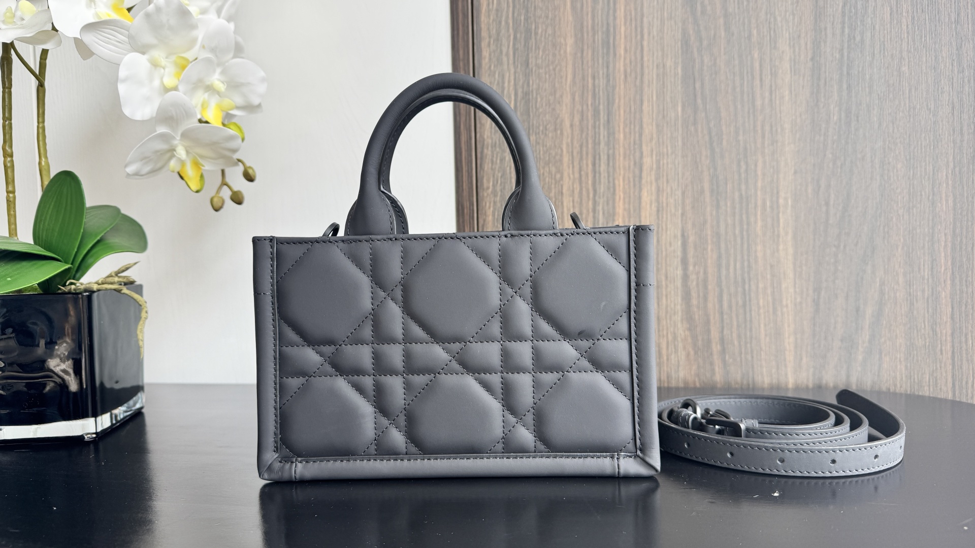 DIOR Book Tote Original leather, black, matte finish