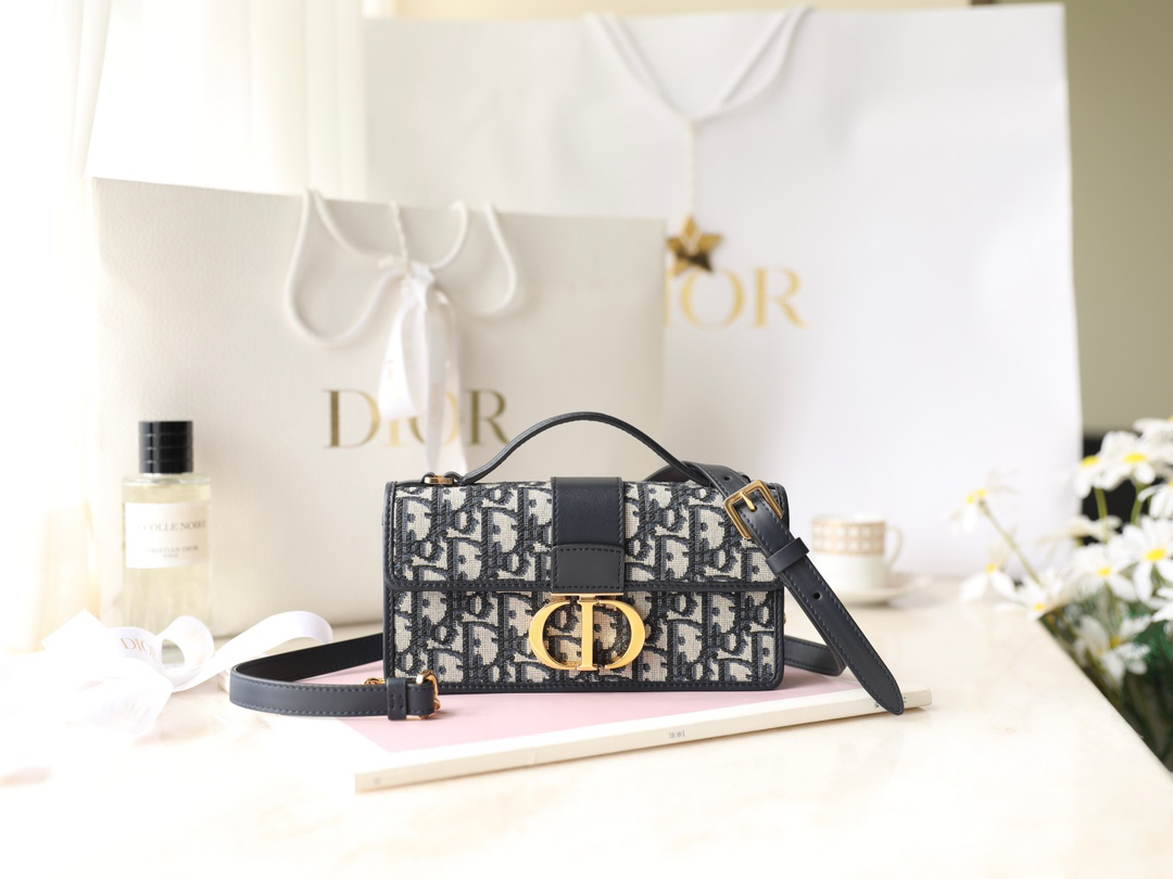 DIOR 30 Montaigne DR-071