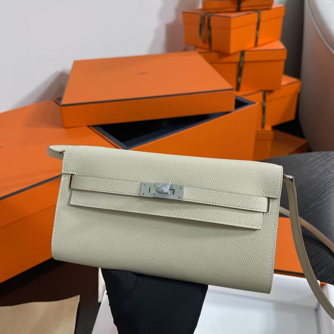 Hermès Kelly Messenger Bag milky white