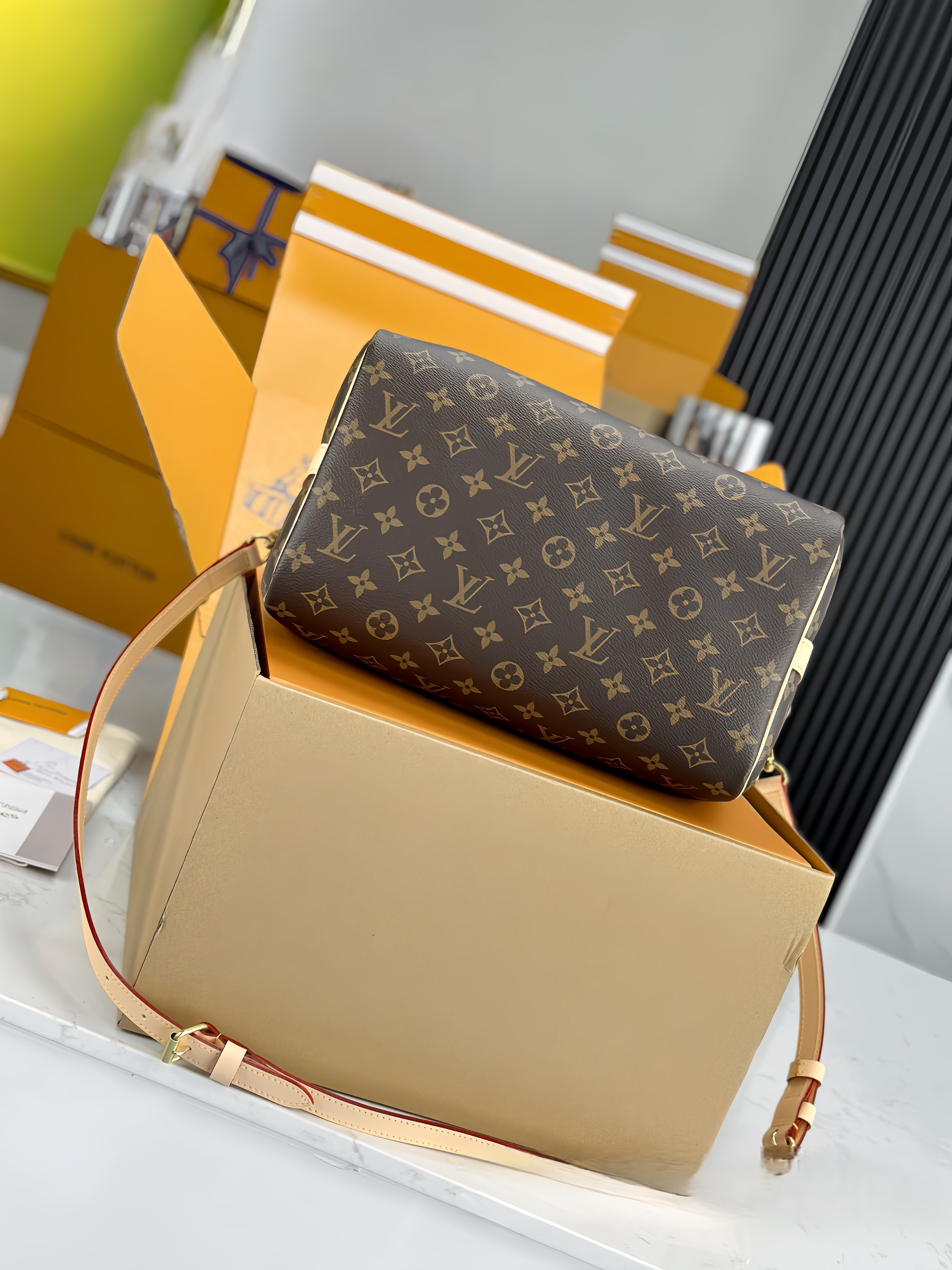 【 M41112 】LV Speedy 30 Handbag (with shoulder strap)