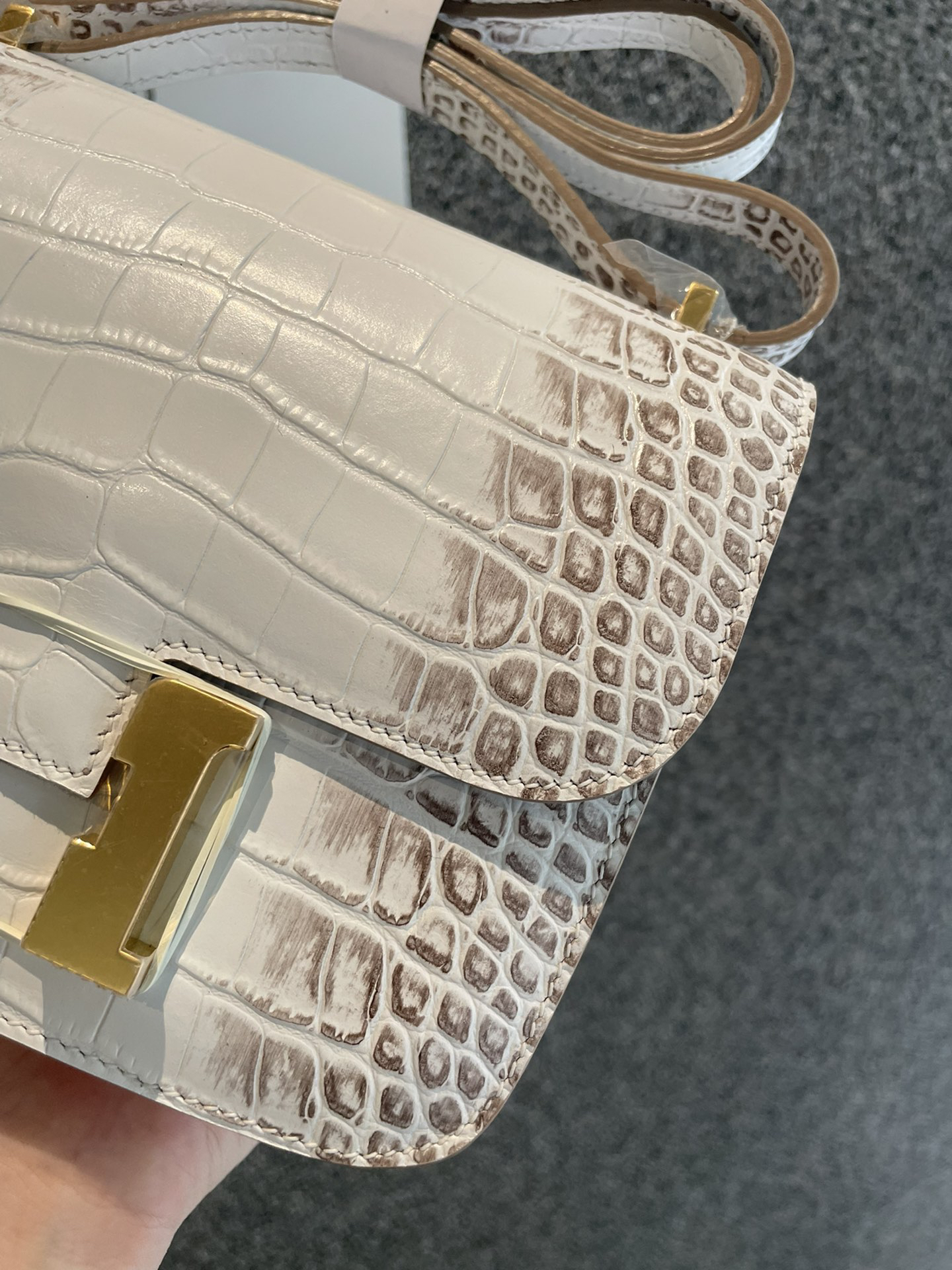 Hermès Constance 18cm black and white crocodile pattern