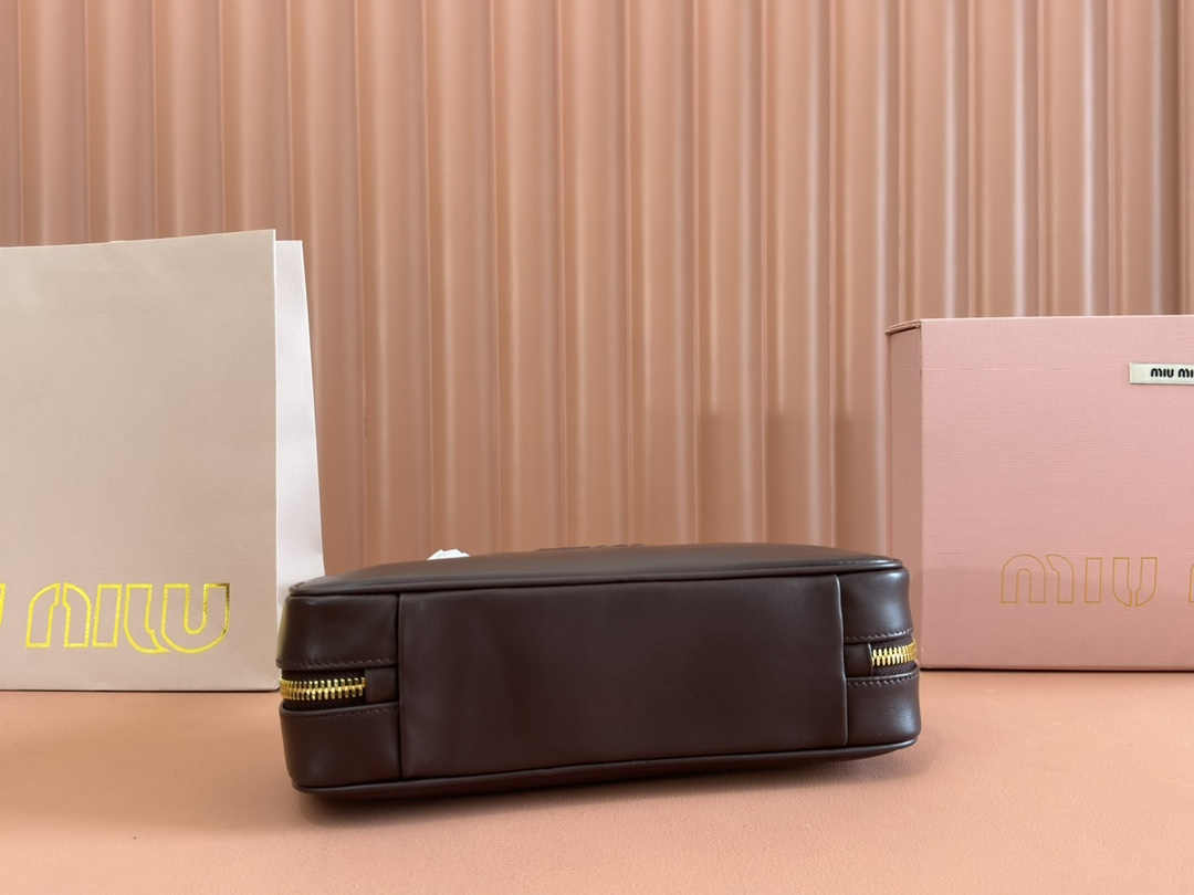 【 5BB173 Brown 】miumiu beau