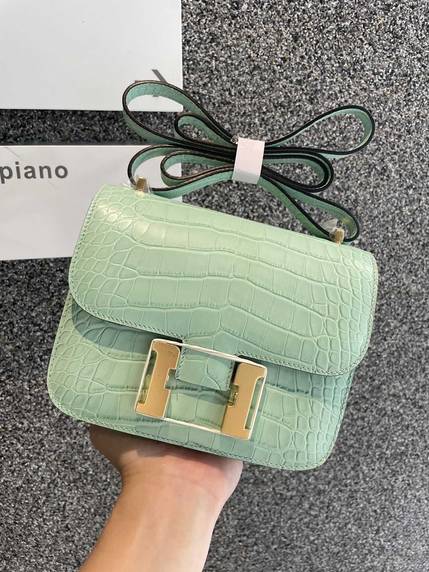 Hermès Constance 18cm Green Crocodile Pattern