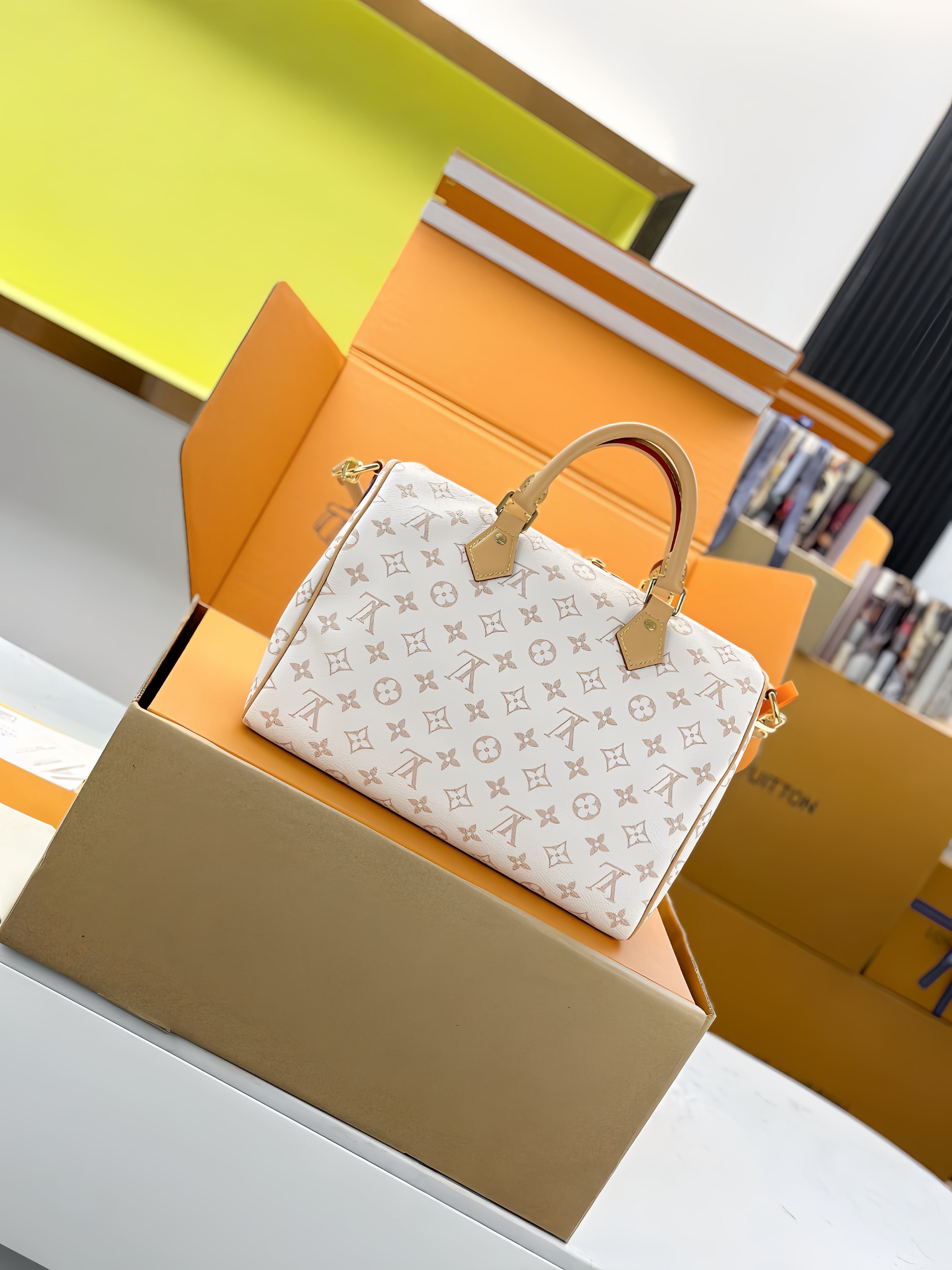 【 M15108 】LV Speedy SOFT 30 DARK handbag