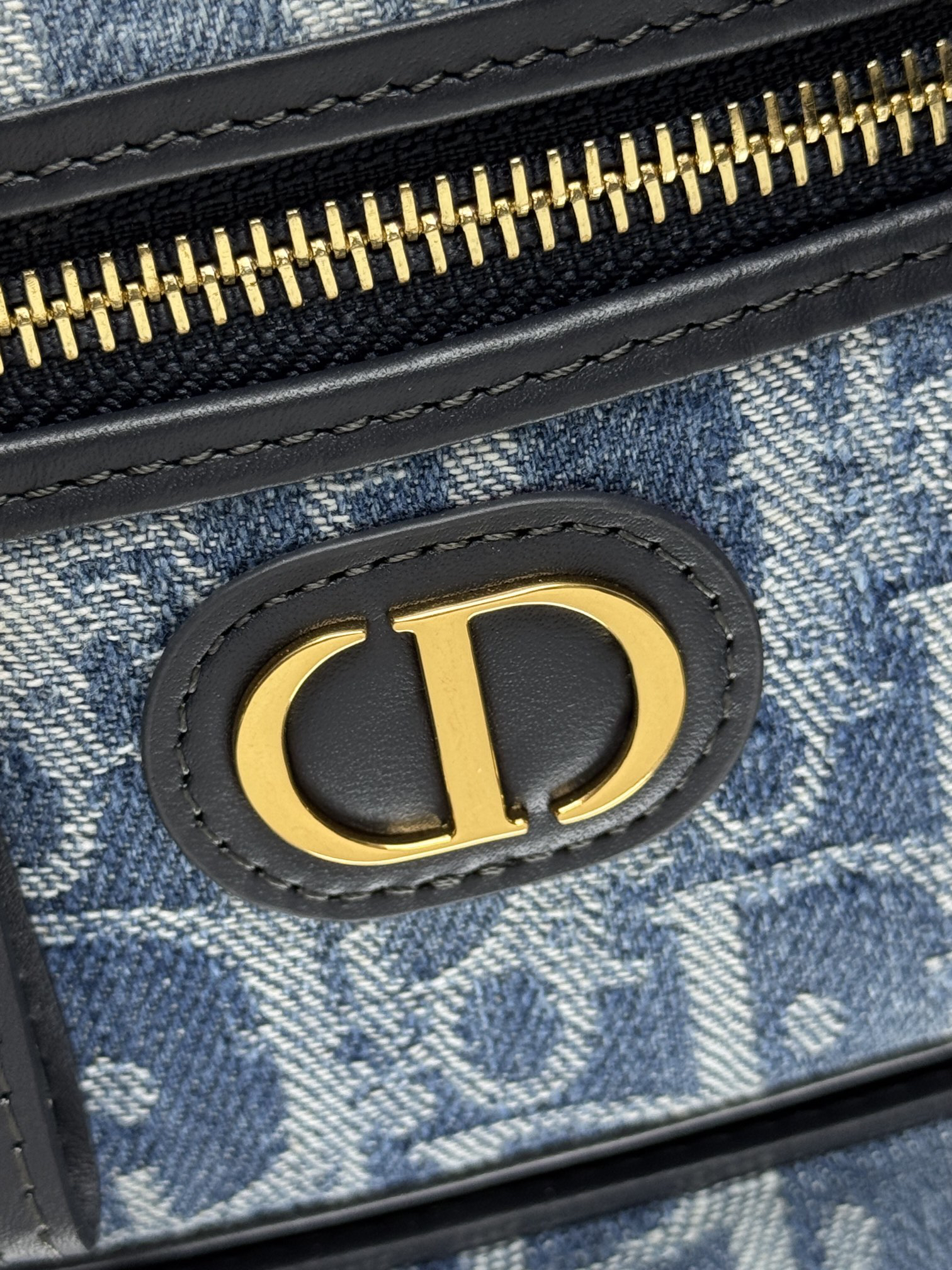 DIOR 30 Montaigne Mini Vanity Case 0820