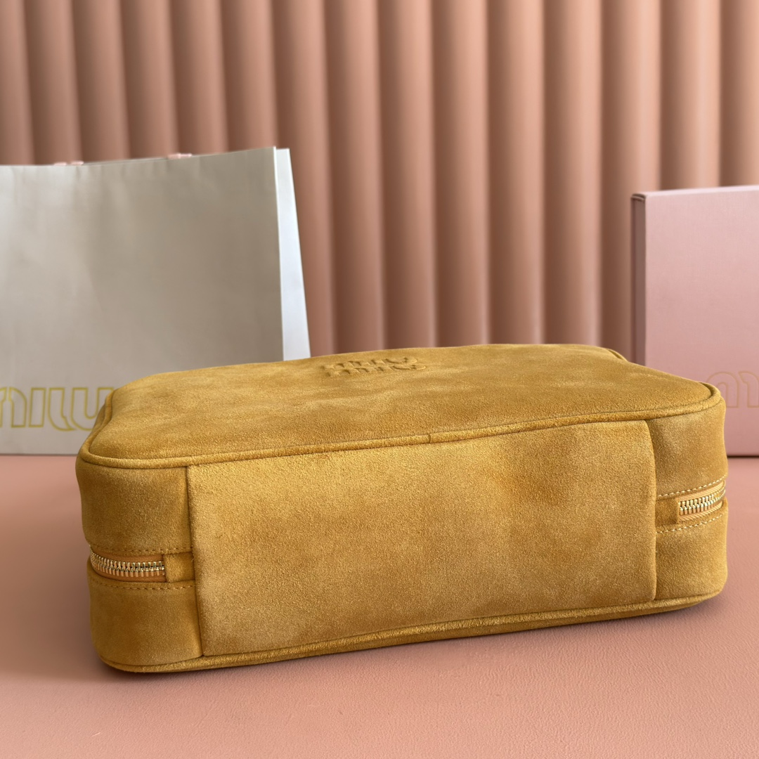 【 5BB117 Yellow Sand Finish 】miumiu beau