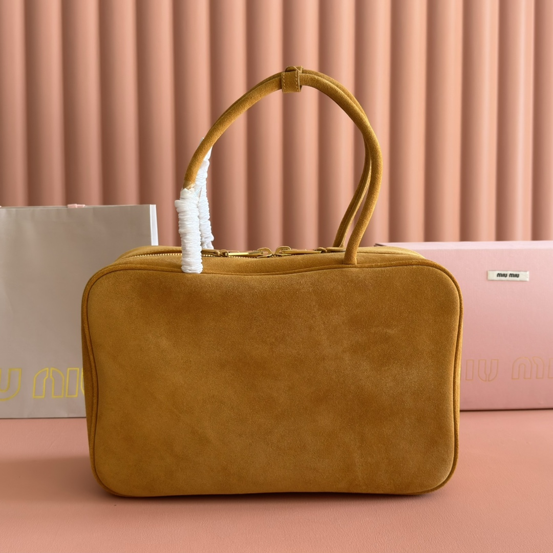 【 5BB117 Yellow Sand Finish 】miumiu beau