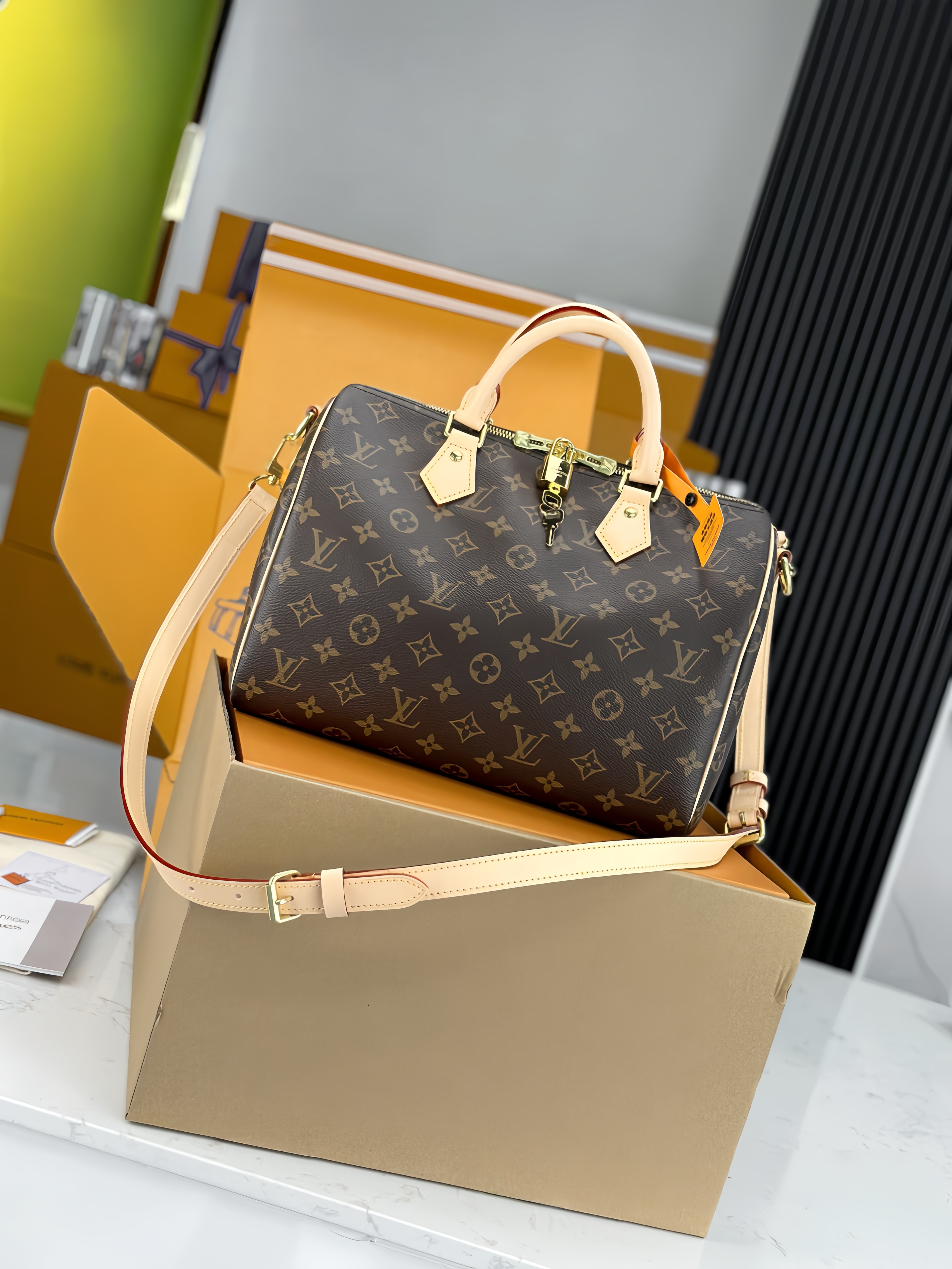 【 M41112 】LV Speedy 30 Handbag (with shoulder strap)