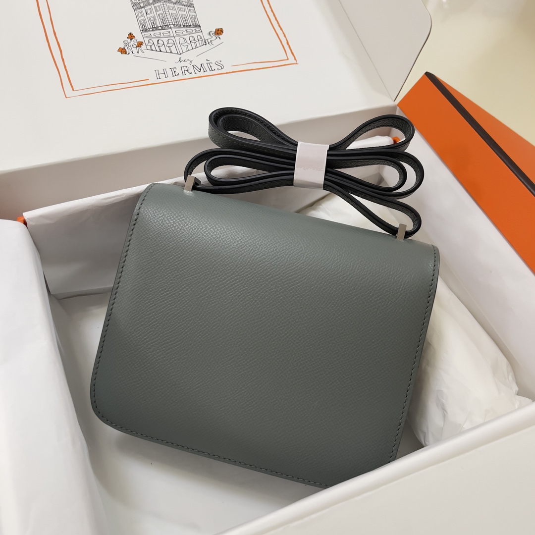 Hermès Constance 19cm Almond Green