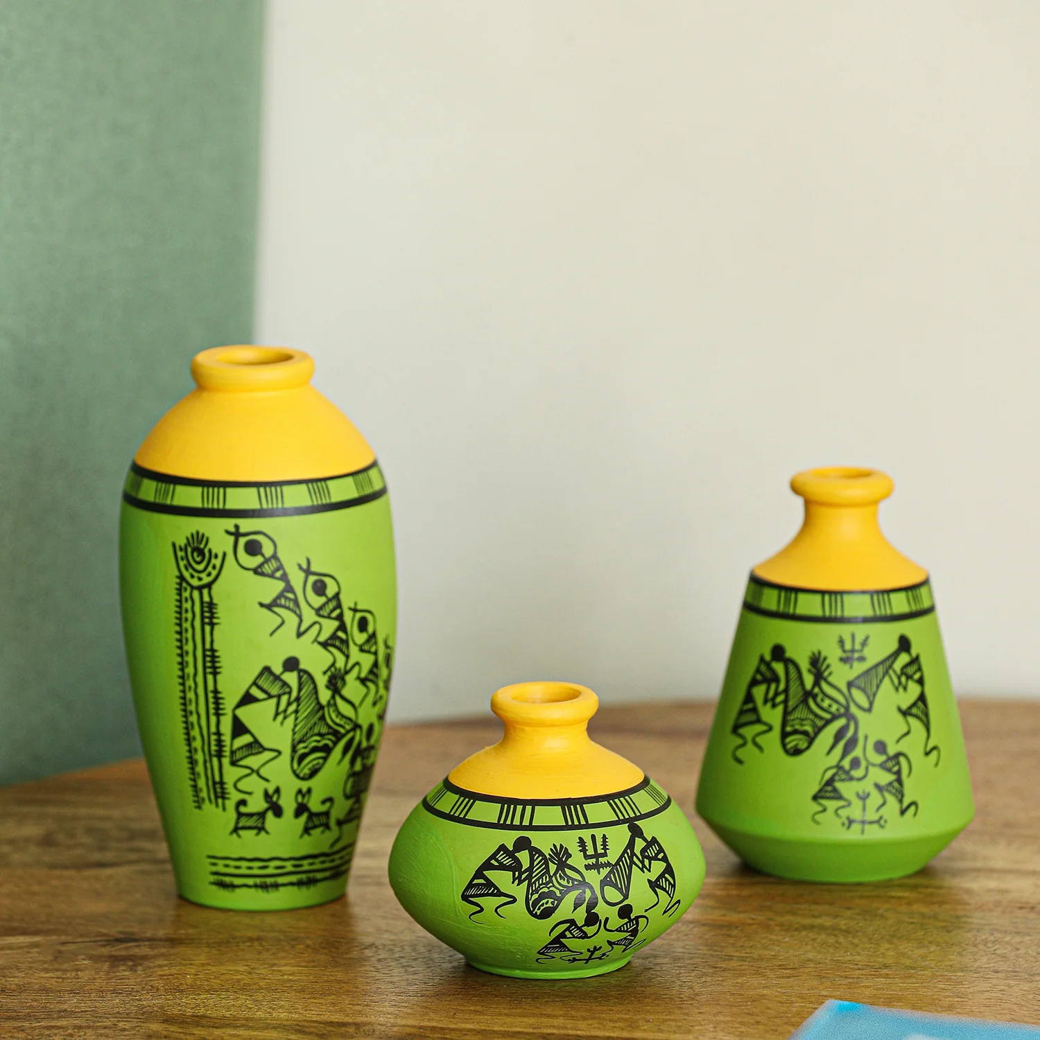 Hand-painted Ceramic Vases Set