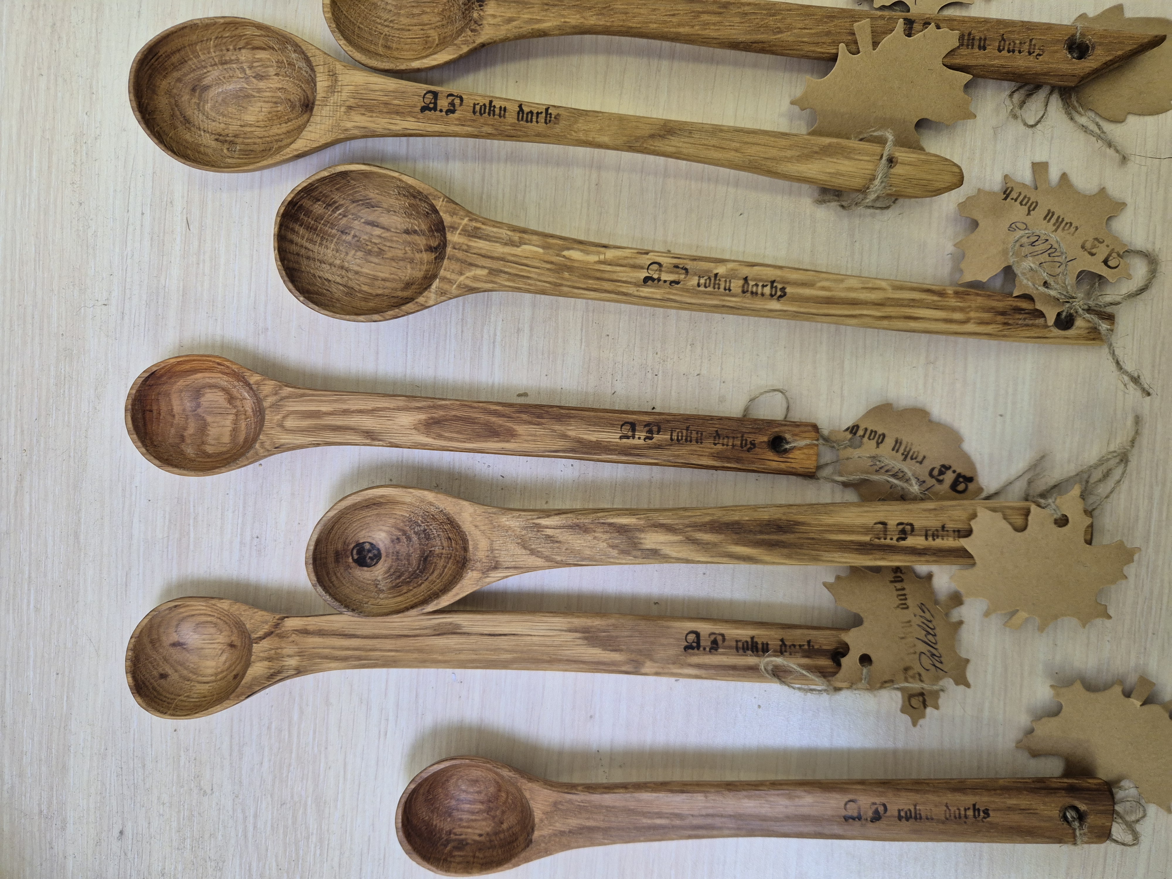 Didelis medinis šaukštas