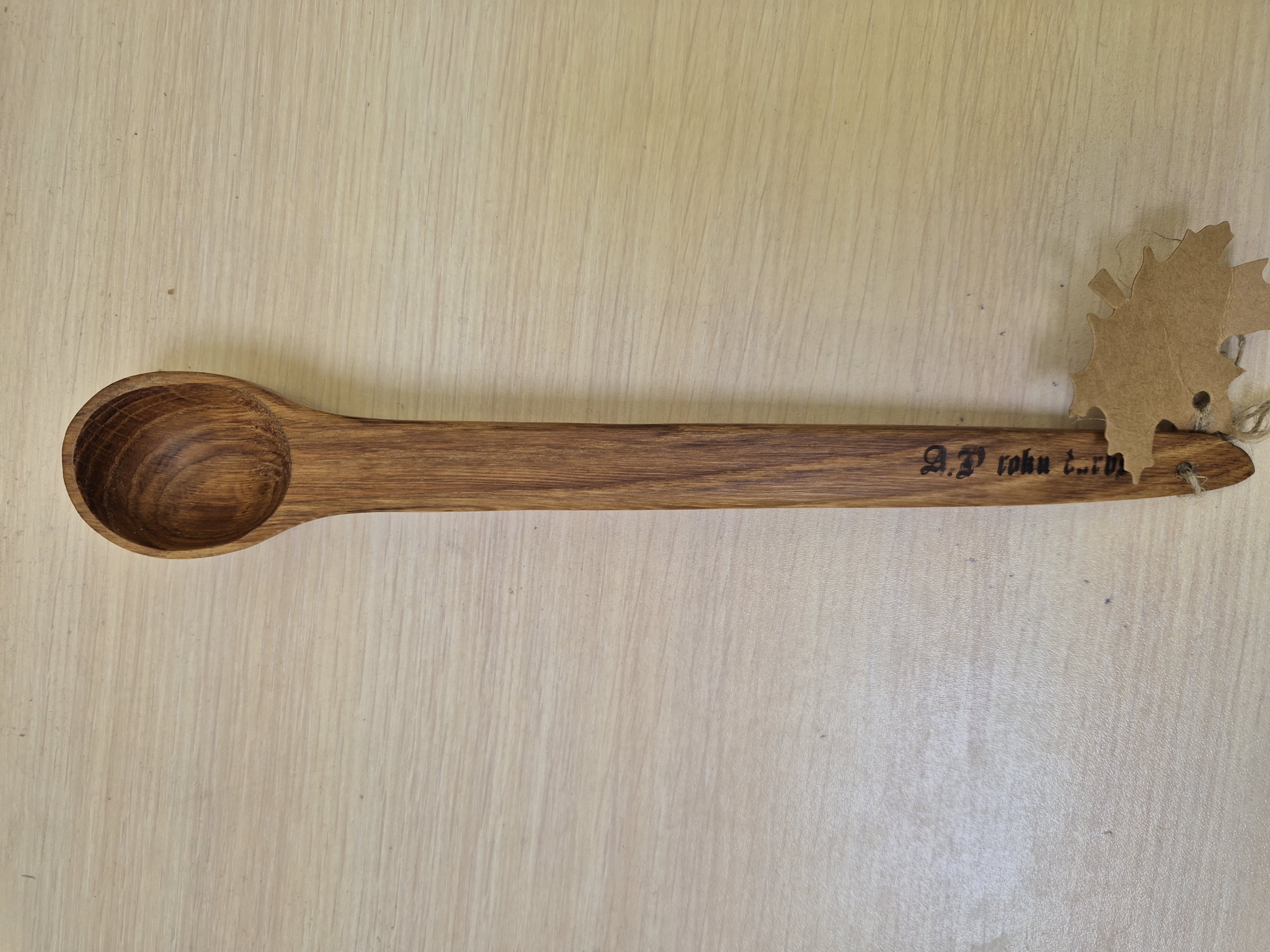 Didelis medinis šaukštas