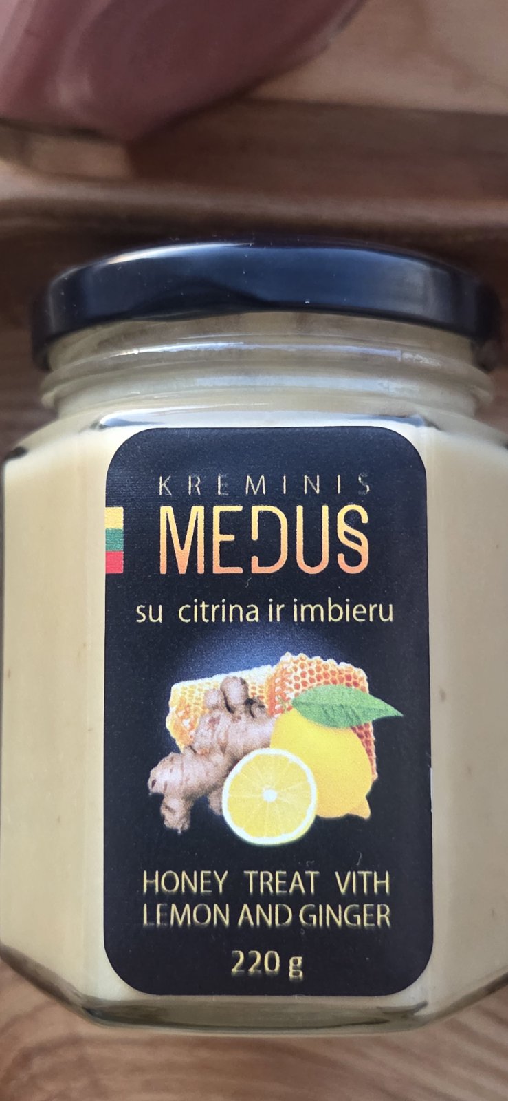 Kreminis medus su citrina ir imbieru
